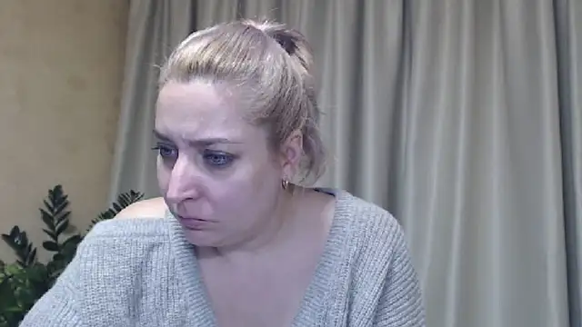 Snapshot of sweetpussy13 chatting on January 21, 2025, 10:08 am sweetpussy13 online show from January 21, 2025, 10:08 am