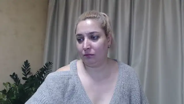 Snapshot of sweetpussy13 chatting on January 31, 2025, 7:29 am sweetpussy13 online show from January 31, 2025, 7:29 am