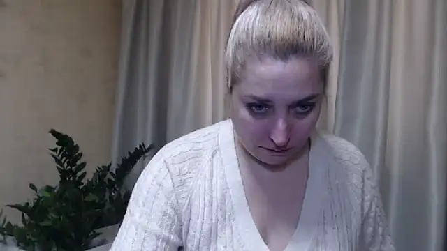 Snapshot of sweetpussy13 chatting on February 26, 2025, 7:20 am sweetpussy13 online show from February 26, 2025, 7:20 am