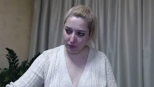 Snapshot of sweetpussy13 chatting on March 2, 2025, 10:24 am sweetpussy13 online show from March 2, 2025, 10:24 am