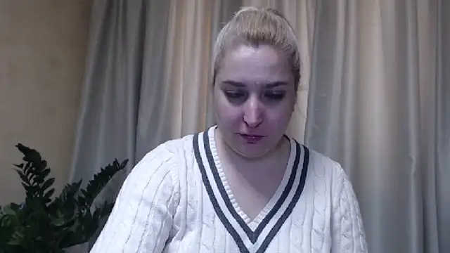 Snapshot of sweetpussy13 chatting on March 9, 2025, 6:50 am sweetpussy13 online show from March 9, 2025, 6:50 am