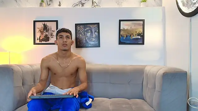 Snapshot of DIAMOND_BLACKS chatting on February 7, 2026, 7:23 am DIAMOND BLACKS online show from February 7, 2026, 7:23 am