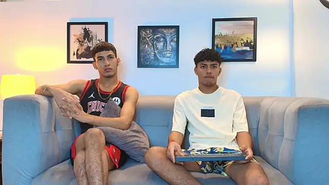 Snapshot of DIAMOND_BLACKS chatting on February 8, 2026, 7:23 am DIAMOND BLACKS online show from February 8, 2026, 7:23 am