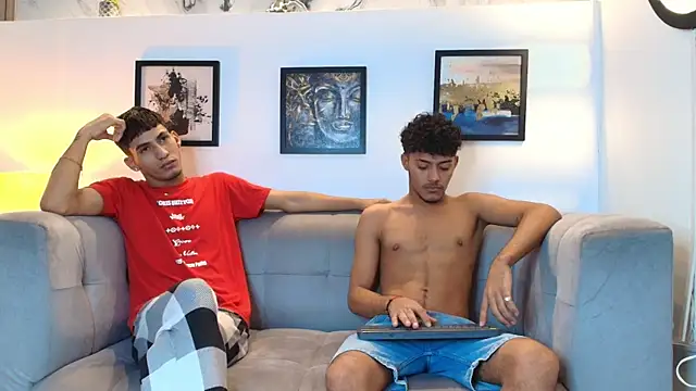 Snapshot of DIAMOND_BLACKS chatting on February 22, 2026, 7:29 am DIAMOND BLACKS online show from February 22, 2026, 7:29 am