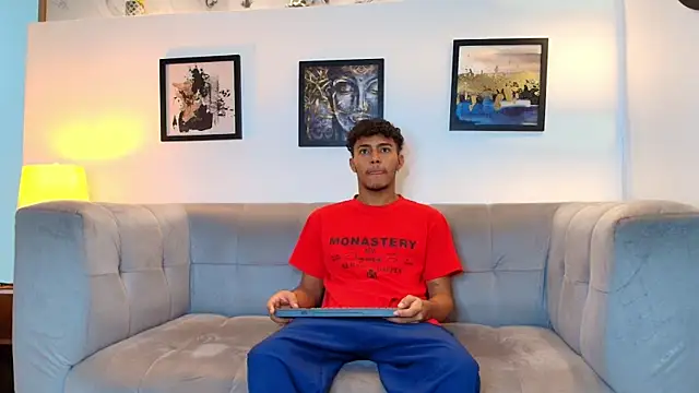 Snapshot of DIAMOND_BLACKS chatting on February 24, 2026, 7:50 am DIAMOND BLACKS online show from February 24, 2026, 7:50 am