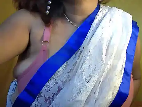 MISTI KOLK online show from February 16, 2026, 7:48 am