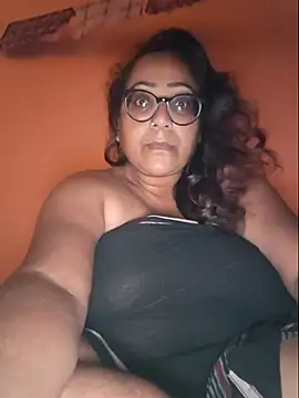 Snapshot of MISTI_KOLK chatting on July 6, 2026, 6:21 am MISTI KOLK online show from July 6, 2026, 6:21 am