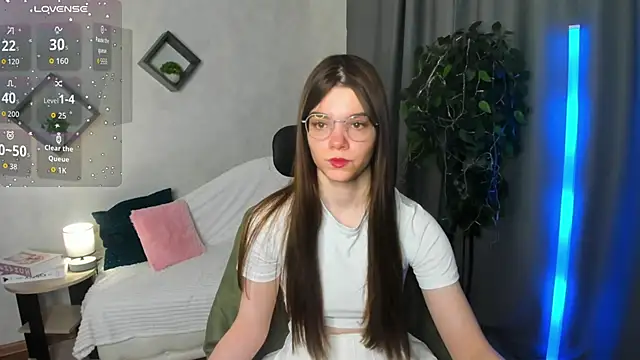 miss  evelyne online show from December 23, 2025, 1:36 am