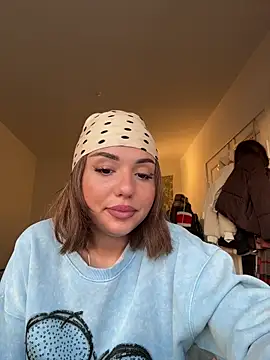 Snapshot of SilkyMira chatting on January 18, 2026, 2:54 pm SilkyMira online show from January 18, 2026, 2:54 pm