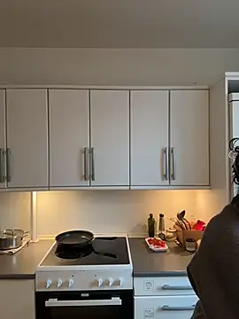 Snapshot of SilkyMira chatting on February 5, 2026, 11:59 am SilkyMira online show from February 5, 2026, 11:59 am