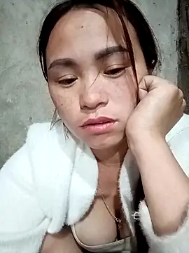 ngaytho004 online show from February 19, 2026, 11:01 pm