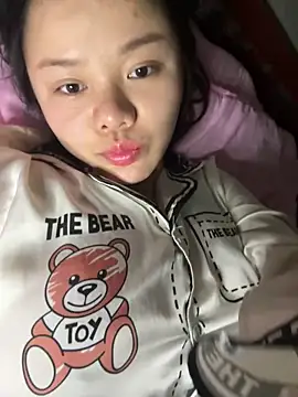 leo-kitty online show from December 20, 2025, 1:51 pm