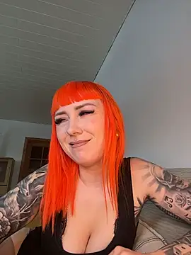 ScarletVixenLive online show from February 18, 2026, 2:57 pm