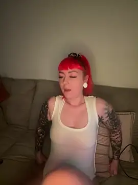 ScarletVixenLive online show from April 18, 2026, 9:59 pm