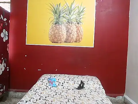 Lovelycouple25 online show from March 22, 2026, 6:17 am