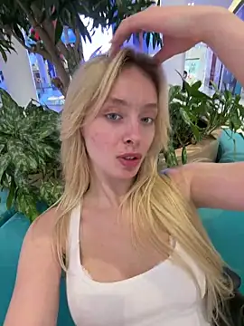 SunnyShiney online show from June 27, 2026, 5:51 pm