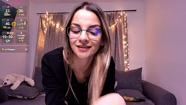 SweetViperr online show from February 6, 2026, 8:23 pm