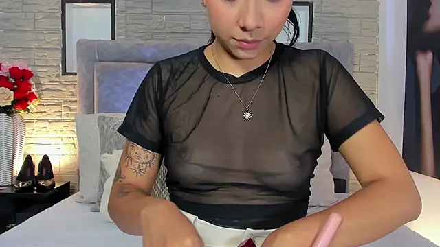 LanaRouse online show from February 25, 2026, 10:41 pm