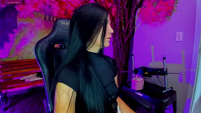 marahanson  online show from January 10, 2026, 7:04 pm