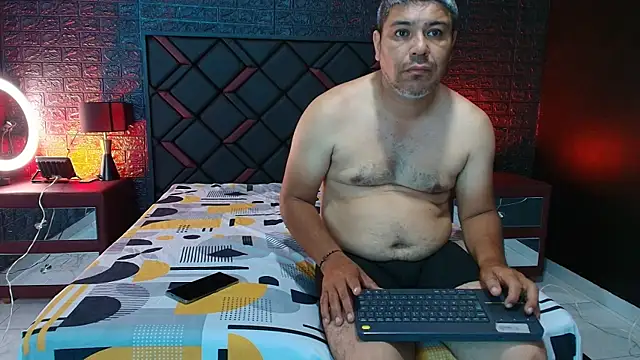 DanteYCeleste online show from December 21, 2025, 2:24 pm