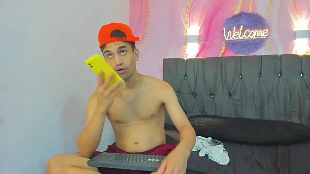 Hot Boys 69 online show from December 14, 2025, 12:54 pm