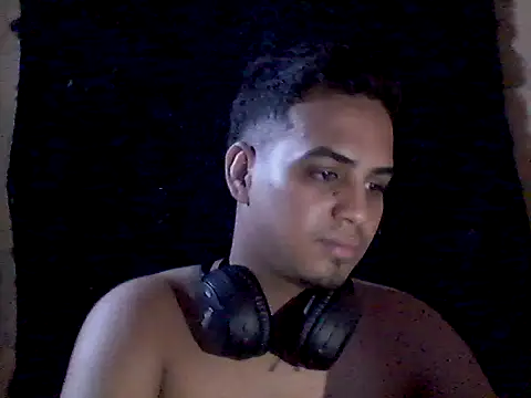 The boysexy online show from May 6, 2026, 4:41 am