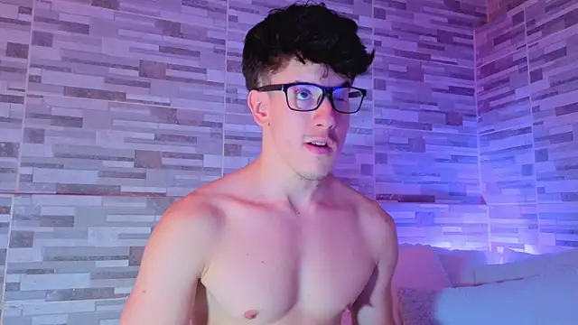 maxxcooper1 online show from March 12, 2026, 8:04 pm