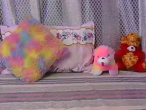 hey-pinky online show from April 18, 2026, 3:43 am