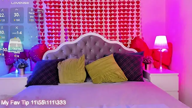 Snapshot of katymeaw chatting on February 19, 2026, 1:34 am katymeaw online show from February 19, 2026, 1:34 am