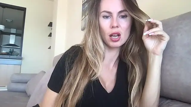 LeMilf online show from December 22, 2025, 11:40 am