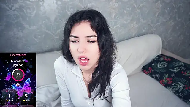 Snapshot of OdetteWitschi chatting on January 12, 2026, 7:24 am OdetteWitschi online show from January 12, 2026, 7:24 am