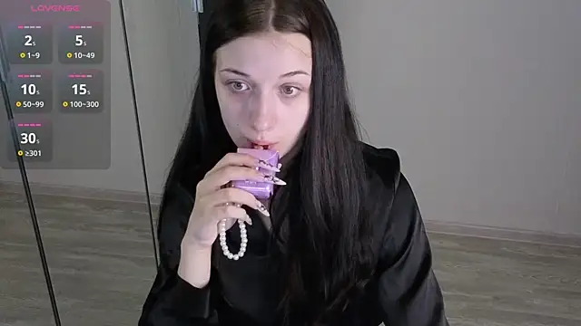 Snapshot of AlicePowells chatting on July 13, 2026, 11:13 am AlicePowells online show from July 13, 2026, 11:13 am