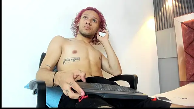 TAYSON SCOTT online show from December 20, 2025, 12:12 pm