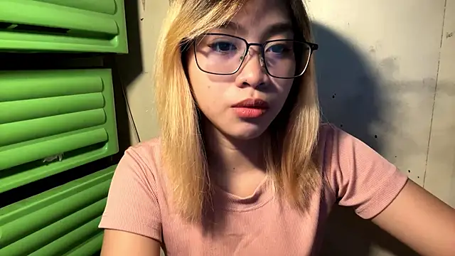 LenoraFrailey online show from January 7, 2026, 5:21 am