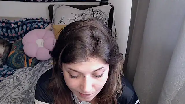 AlienforTwenty online show from April 19, 2026, 12:26 pm