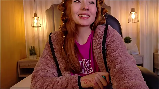 danielamilles online show from February 5, 2026, 3:22 am