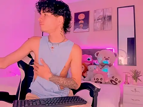 Snapshot of back_thomson chatting on February 25, 2026, 9:13 pm back thomson online show from February 25, 2026, 9:13 pm