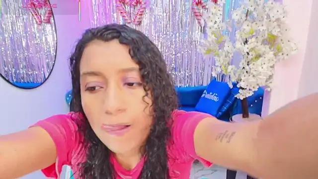 Nina willyams online show from December 23, 2025, 3:48 am