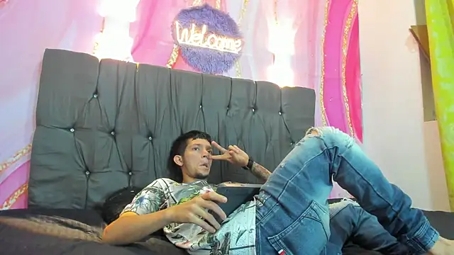 Straight Guy22 online show from January 8, 2026, 4:15 am