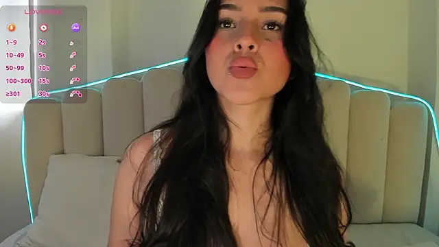 CataVelasco online show from April 18, 2026, 8:09 pm