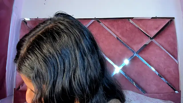 Snapshot of SolTully chatting on February 25, 2026, 12:26 pm SolTully online show from February 25, 2026, 12:26 pm