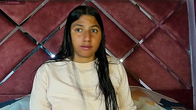 Snapshot of SolTully chatting on April 16, 2026, 12:50 pm SolTully online show from April 16, 2026, 12:50 pm