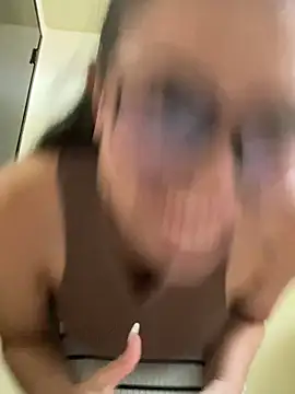 Snapshot of shayla__bross chatting on January 15, 2026, 4:44 pm shayla bross online show from January 15, 2026, 4:44 pm