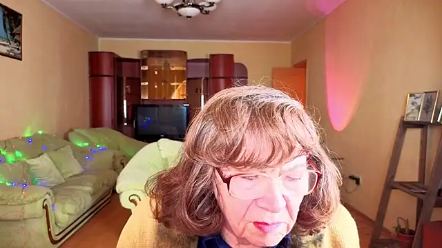 Betty Bricks online show from December 22, 2025, 9:28 am