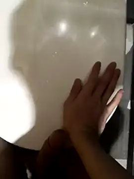 MSleepyyyy online show from March 11, 2026, 7:14 am