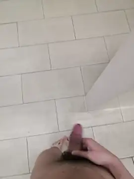 MSleepyyyy online show from April 9, 2026, 5:18 am