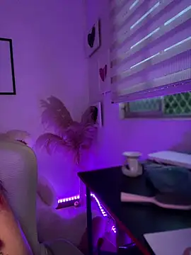 Zarahs Blare1 online show from April 1, 2026, 11:13 pm