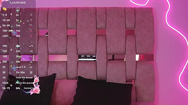  SweetyAngel  online show from December 17, 2025, 7:53 pm