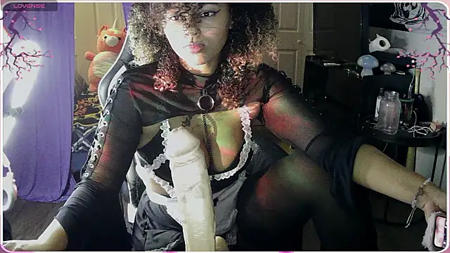 HonneyBunnyXO online show from March 12, 2026, 4:18 am