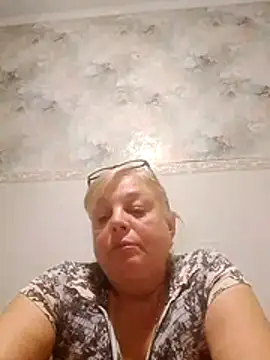 LinaLight88 online show from December 18, 2025, 8:15 pm